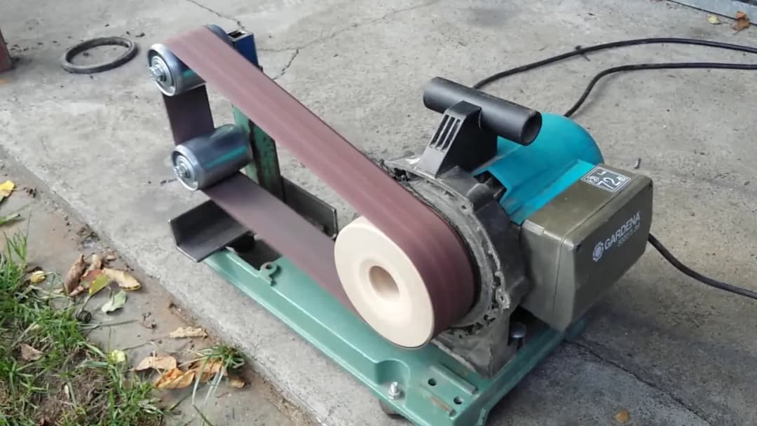 Szlifierka taśmowa DIY krok po kroku: Zbuduj własne narzędzie bez kosztów